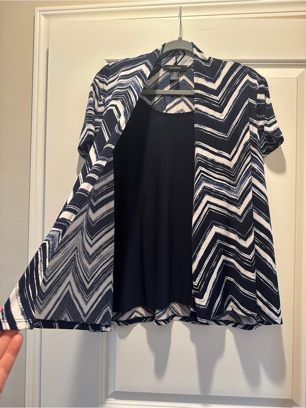 Women’s Top - Picture 2 of 4